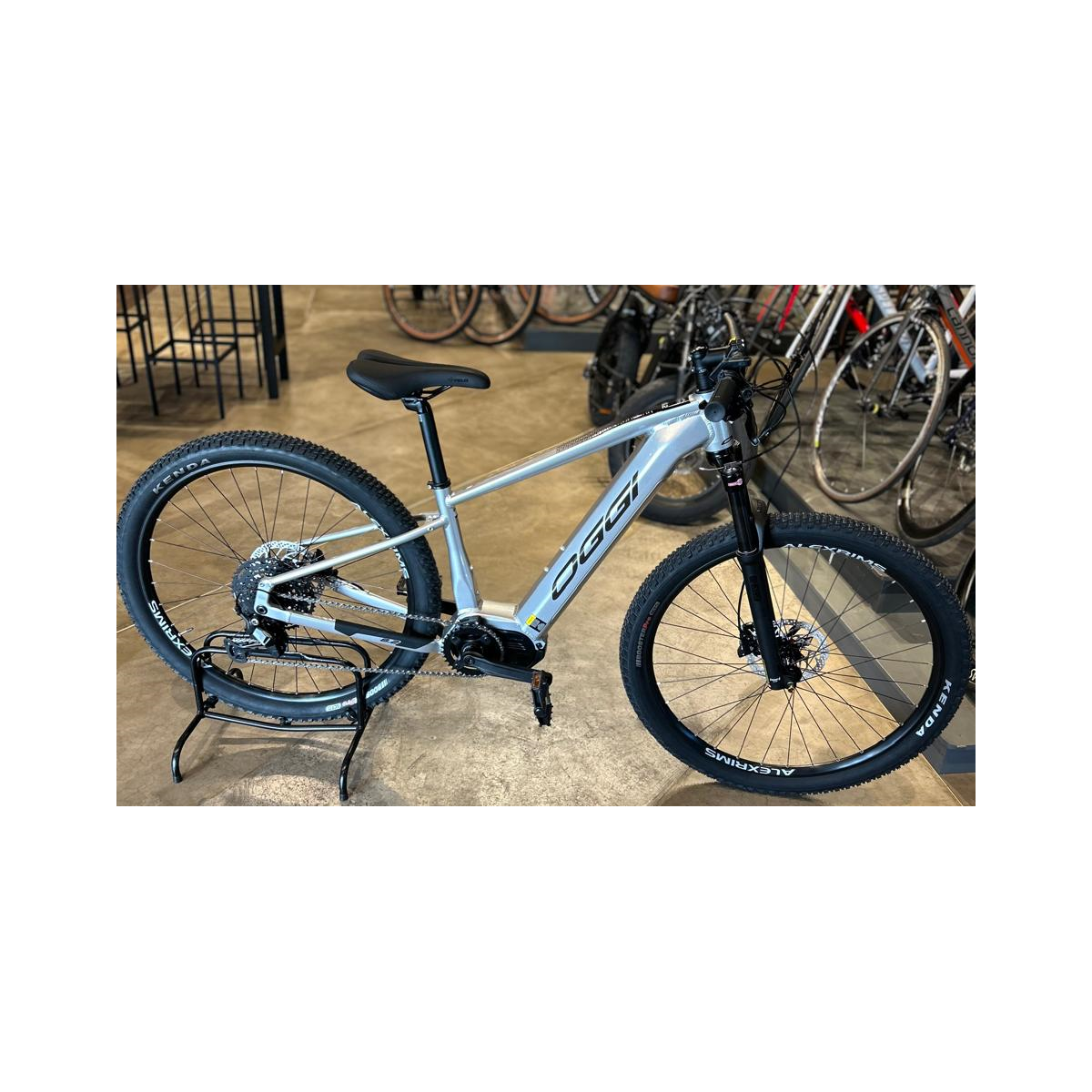 BICICLETA ELETRICA OGGI BIG WHEEL 8.2 2025