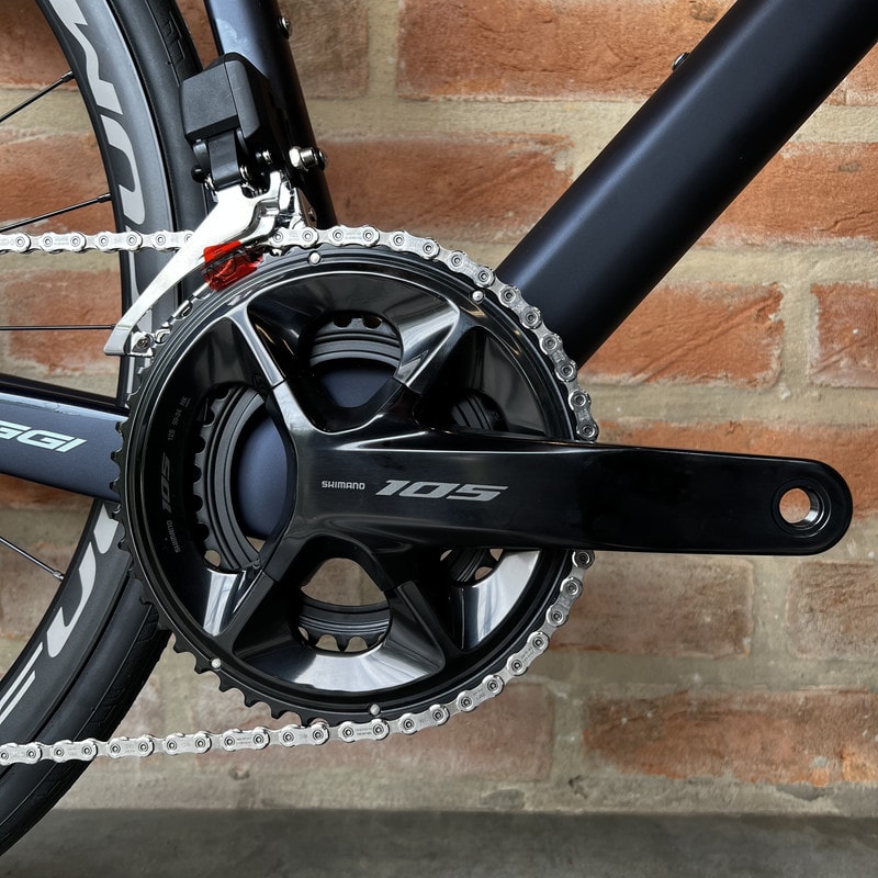 BICICLETA OGGI CADENZA 500 105 DI2 2025