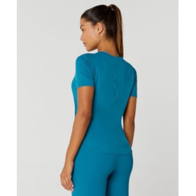 CAMISA ALTO GIRO ETERNA GOLA REDONDA ALONGADA FEMININA