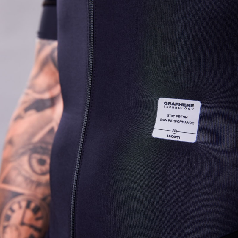 MACAQUINHO TRIATHLON WOOM C/ MANGA CARBON REVOLUTION DEEP BLACK