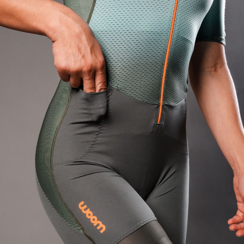 MACAQUINHO WOOM TRIATHLON C/ MANGA CARBON STORM GIRONA FEMININO
