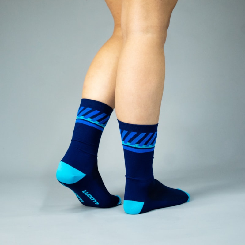 MEIA CICLISMO WOOM GEARLAB PERFORMANCE UNISSEX AZUL MARINHO