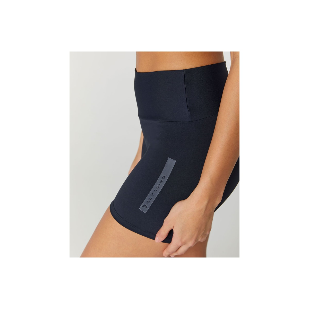 SHORTS ALTO GIRO ETERNO COS ALTO HYPER LISO FEMININO